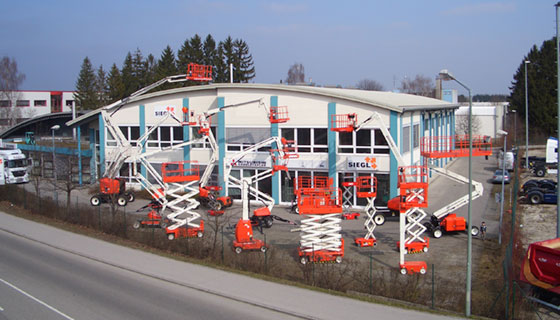 Siegl; Munich; Electric Scissor Lifts; S3215E; S3219E; S3220E; S3226E; S4726E; S4732E; Ahern Deutschland; Bernhard Kahn;